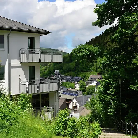 Apartment In Mit Balkon, Cleaning Included
